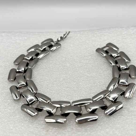 Napier Shiny Silver Bracelet Chunky Large Bracelet Vintage - Picture 7 of 9